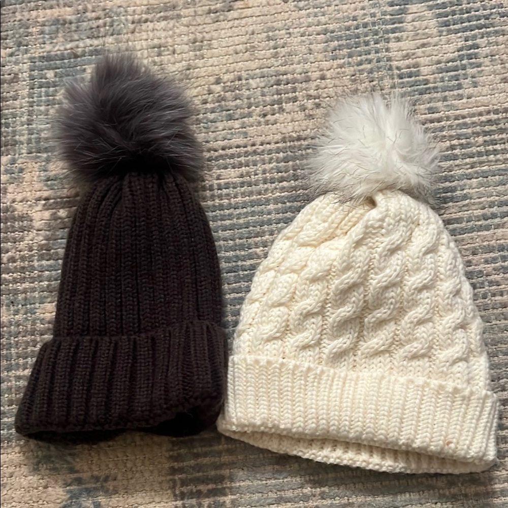 Knit Pom-Pom Beanies Black and White with fleece inner